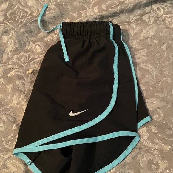 Nike dri fit athletic shorts XS - Picture 7 of 9